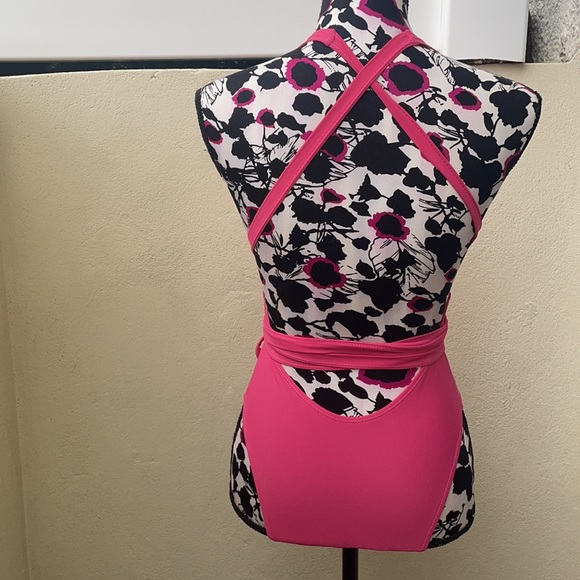 Stunning Hot Pink One-Piece Bathing Suit - Picture 7 of 10